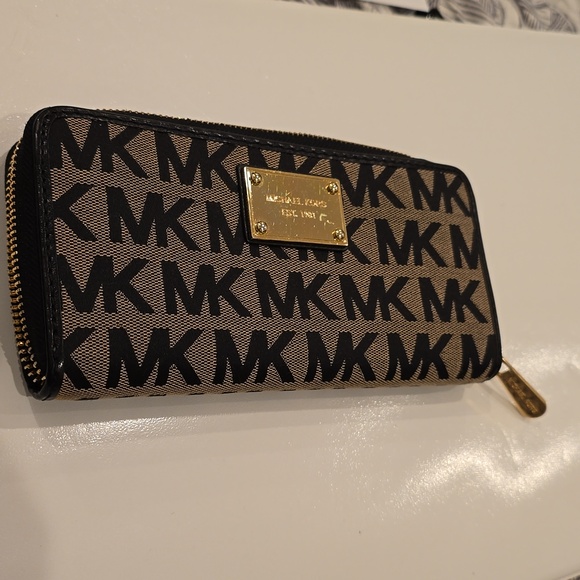 Wallet - Picture 4 of 8